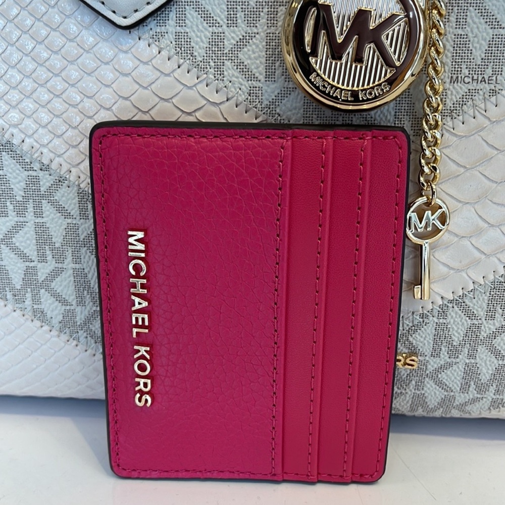 MICHAEL KORS
Large Pebbled Leather Card Holder Case
Electric Pink
NWT - Picture 3 of 16